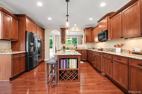 Kitchen - 6464 Enclave Dr, Independence, MI 48348 photo 1 of 6