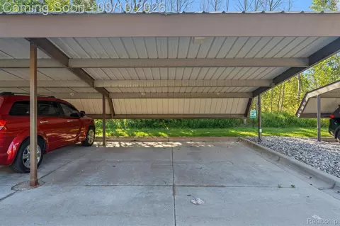 Exterior - 33574 Utica Rd, Fraser, MI 48026 photo 3 of 3