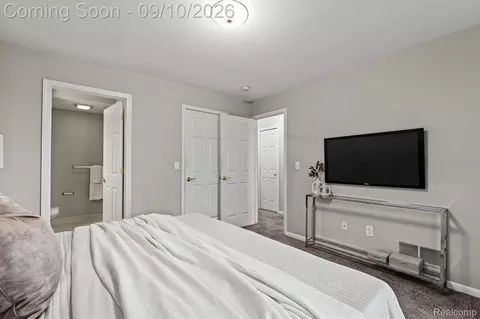 Bedroom - 33574 Utica Rd, Fraser, MI 48026 photo 4 of 4
