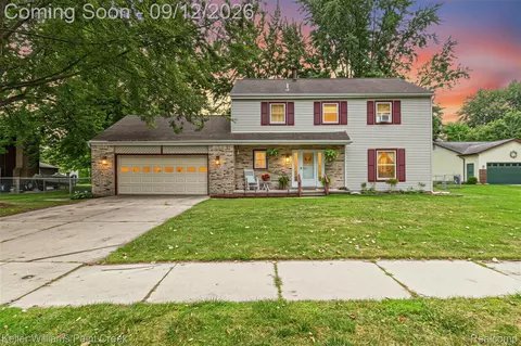 685 Cardinal Dr, Marysville, MI 48040