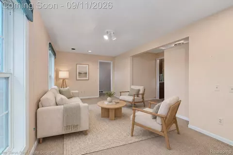 Living - 1445 Devonshire Rd, Grosse Pointe Park, MI 48230 photo 6 of 7
