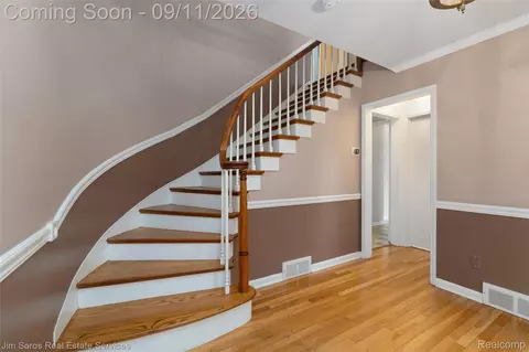 Entry Way - 1445 Devonshire Rd, Grosse Pointe Park, MI 48230 photo 1 of 2