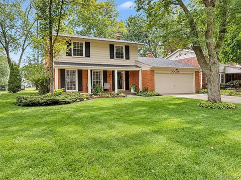 30025 Spring River Dr, Southfield, MI 48076
