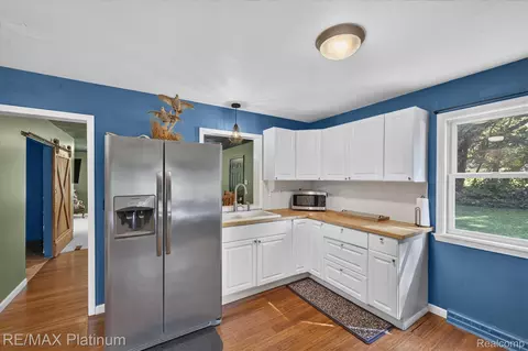 Kitchen - 160 Kuhn St, Unadilla, MI 48137 photo 2 of 2