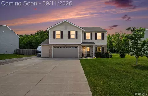 6195 Crooked River Dr, Mundy, MI 48473