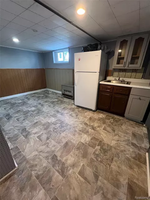 Kitchen - 7252 Packard Ave, Warren, MI 48091 photo 3 of 4