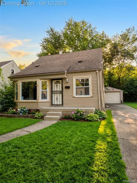 15845 Hubbell St, Detroit, MI 48227