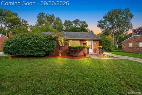 28618 Spring Arbor Dr, Southfield, MI 48076