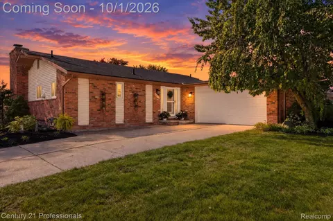 36471 Gardner St S, Livonia, MI 48152