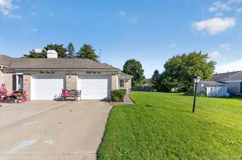 Exterior - 3055 Vineyard Ln, Mount Morris, MI 48433 photo 8 of 10