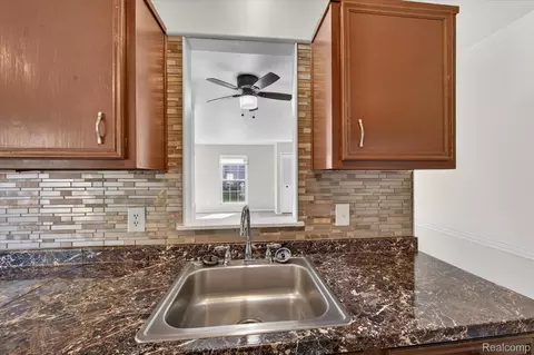 Kitchen - 3055 Vineyard Ln, Mount Morris, MI 48433 photo 6 of 6