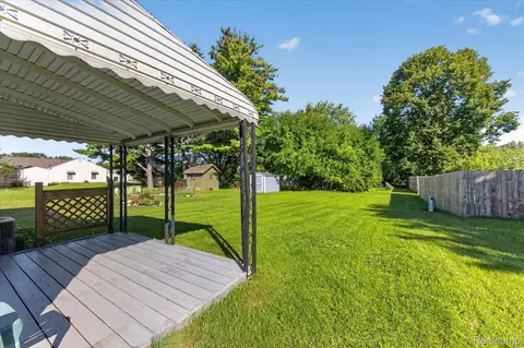 Exterior - 3055 Vineyard Ln, Mount Morris, MI 48433 photo 3 of 10