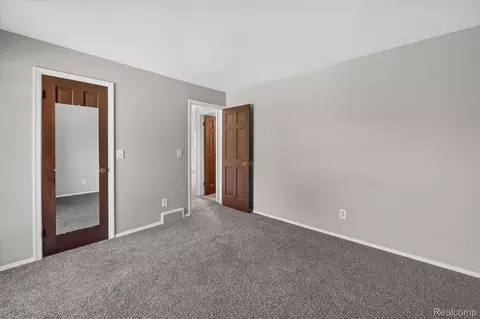Bedroom - 3055 Vineyard Ln, Mount Morris, MI 48433 photo 4 of 4