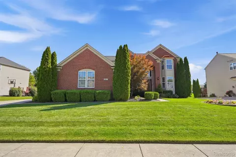 6871 Lakeway St, Ypsilanti, MI 48197