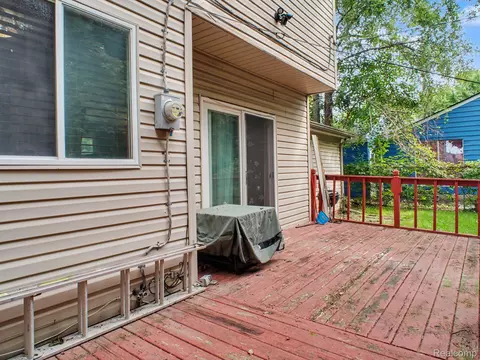 Exterior - 1837 Springfield St, Flint, MI 48503 photo 4 of 5