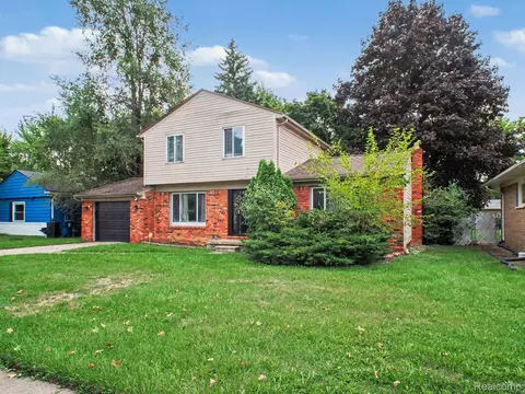 Exterior - 1837 Springfield St, Flint, MI 48503 photo 3 of 5