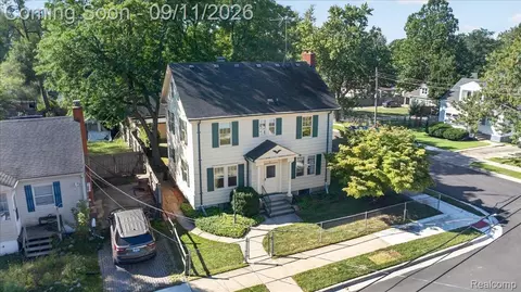 23 Grandie St, Pontiac, MI 48342