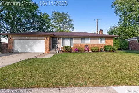 1111 Radcliff St, Garden City, MI 48135