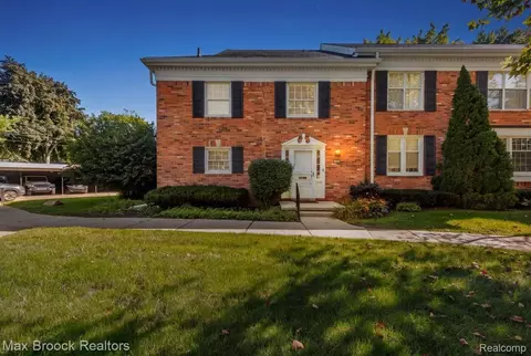 1460 Trailwood Path, Bloomfield Township, MI 48301