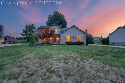 24349 Millcreek Ct, Farmington Hills, MI 48336