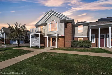 16776 Dover Dr, Northville, MI 48168