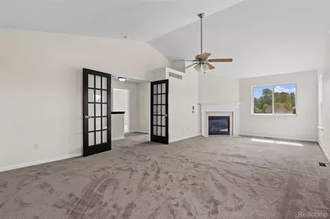 Living - 33395 Sand Piper Dr, Romulus, MI 48174 photo 4 of 5