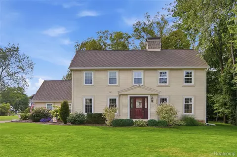 6535 Settlement Sq, Independence, MI 48348