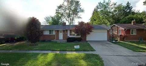 36431 Ledgestone St N, Clinton Township, MI 48035