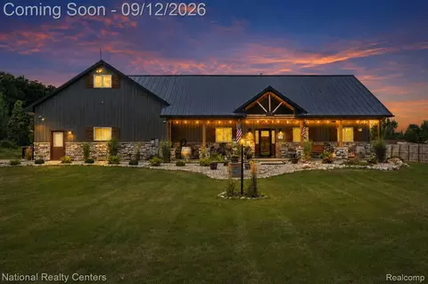 831 N Hadley Rd, Brandon, MI 48462
