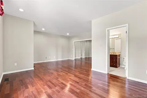 Other - 2566 Lakeside Ct, Flint, MI 48433 photo 3 of 21