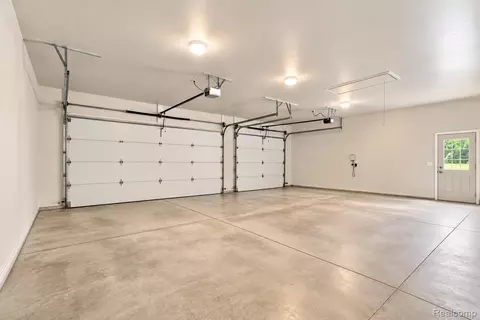 Other - 2566 Lakeside Ct, Flint, MI 48433 photo 18 of 21