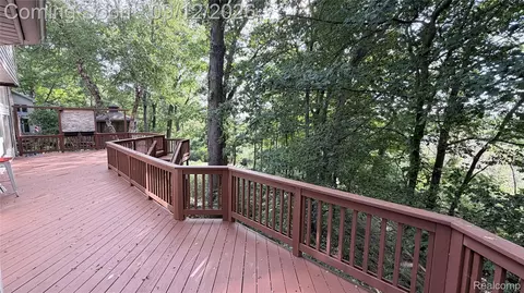 Exterior - 7500 Welle Rd, Brighton, MI 48116 photo 5 of 5