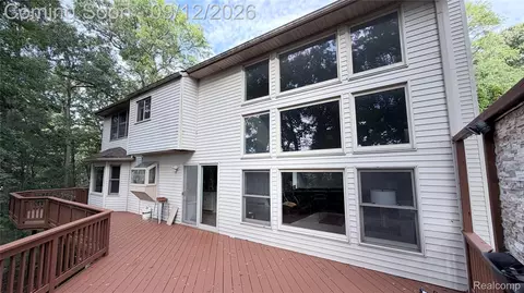 Exterior - 7500 Welle Rd, Brighton, MI 48116 photo 3 of 5