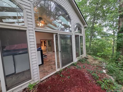Exterior - 7500 Welle Rd, Brighton, MI 48116 photo 2 of 5
