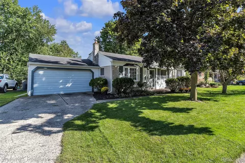 972 Allen Dr, Northville, MI 48167