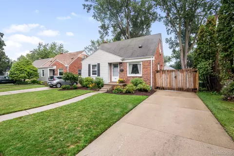 2944 N Alexander Ave, Royal Oak, MI 48073