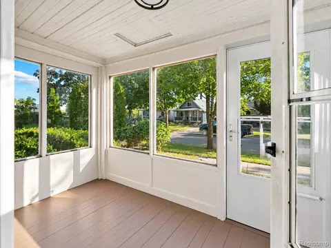 Exterior - 751 E Hazelhurst St, Ferndale, MI 48220 photo 1 of 4