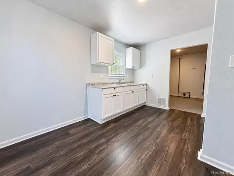 Entry Way - 7200 Edgeton St, Hamtramck, MI 48212 photo 1 of 1