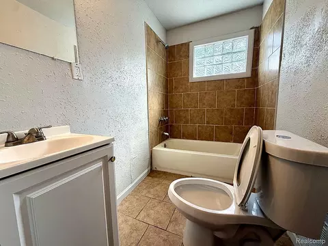Bath - 7200 Edgeton St, Hamtramck, MI 48212 photo 1 of 1