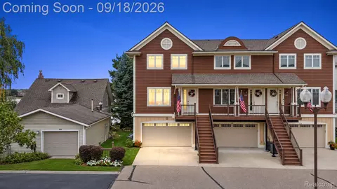 222 S Broadway St, Lake Orion, MI 48362