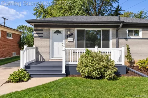 535 E Rose Ave, Garden City, MI 48135