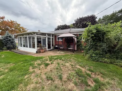 Exterior - 5347 Parent Ave, Warren, MI 48092 photo 6 of 8
