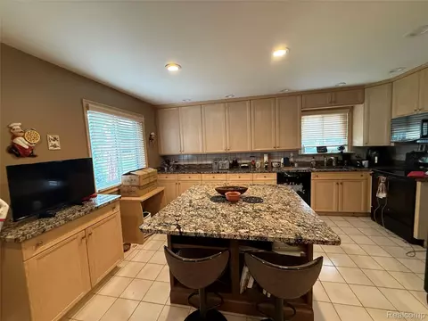 Kitchen - 5347 Parent Ave, Warren, MI 48092 photo 2 of 4