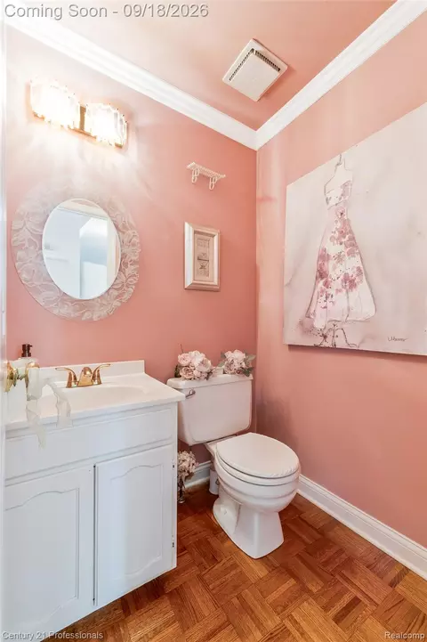 Bath - 1875 Fordham Dr, Troy, MI 48098 photo 2 of 6