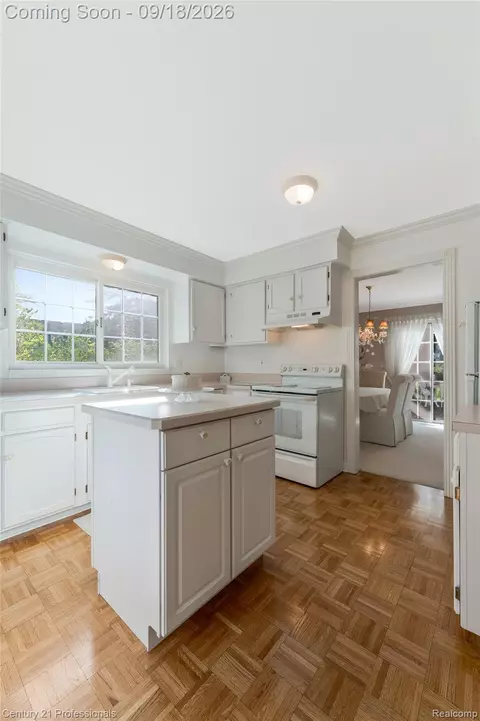 Kitchen - 1875 Fordham Dr, Troy, MI 48098 photo 5 of 5