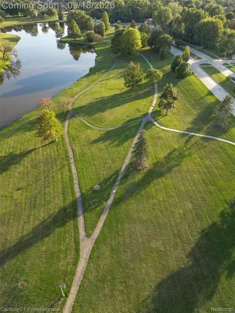 View/Area - 1875 Fordham Dr, Troy, MI 48098 photo 3 of 4