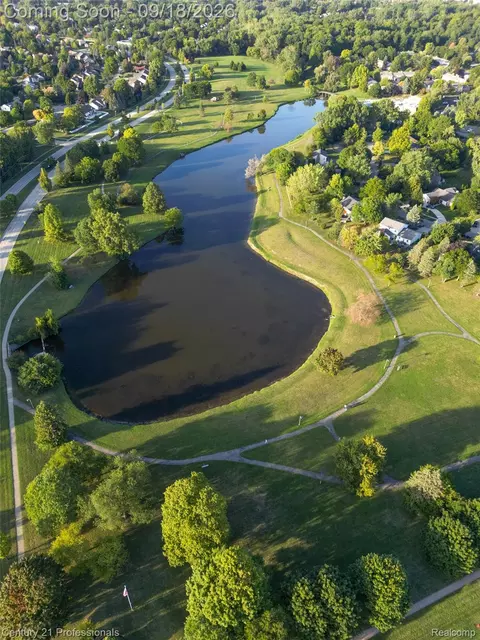 View/Area - 1875 Fordham Dr, Troy, MI 48098 photo 4 of 4