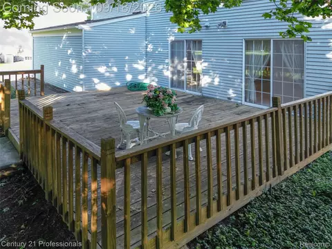 Exterior - 1875 Fordham Dr, Troy, MI 48098 photo 10 of 10