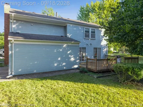 Exterior - 1875 Fordham Dr, Troy, MI 48098 photo 8 of 10
