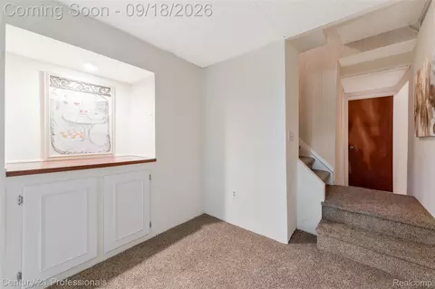 Entry Way - 1875 Fordham Dr, Troy, MI 48098 photo 5 of 5